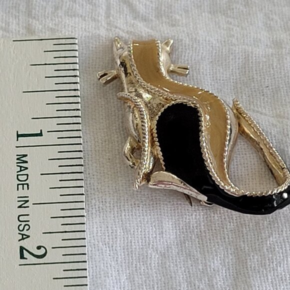Vintage Darlene Cat Pin - Gold Tone with Black Enamel - Picture 4 of 10